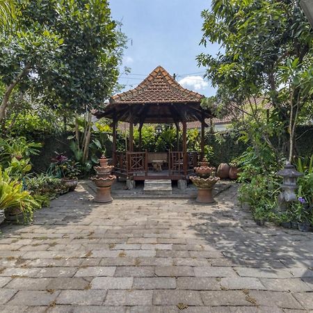 Reddoorz Hostel Near Adisucipto Airport Yogyakarta Kalasan Dış mekan fotoğraf