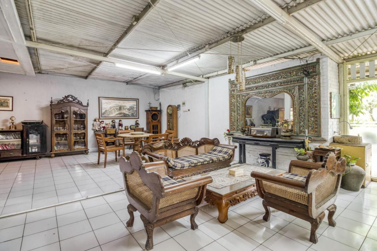 Reddoorz Hostel Near Adisucipto Airport Yogyakarta Kalasan Dış mekan fotoğraf