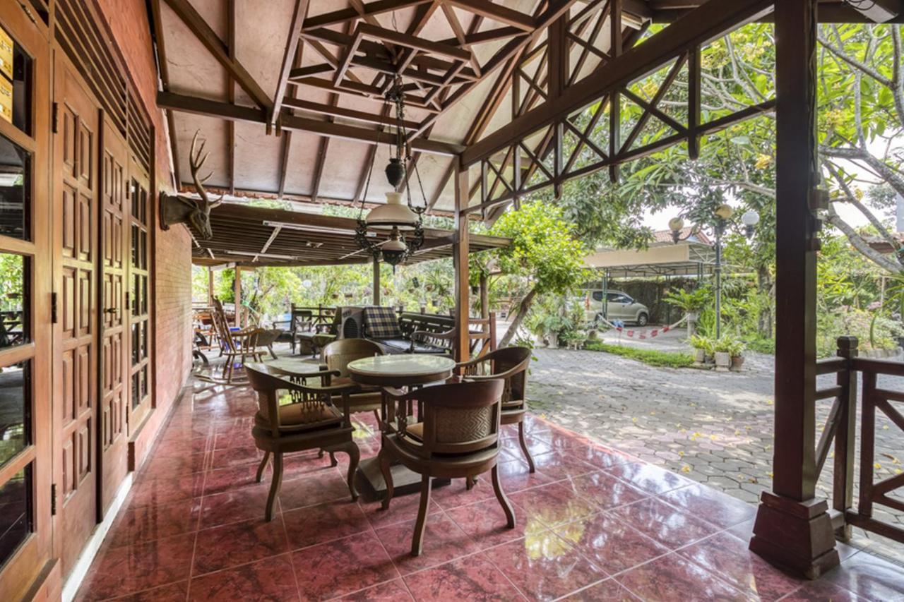 Reddoorz Hostel Near Adisucipto Airport Yogyakarta Kalasan Dış mekan fotoğraf