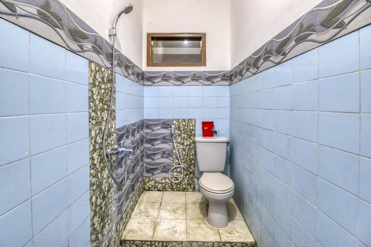 Reddoorz Hostel Near Adisucipto Airport Yogyakarta Kalasan Dış mekan fotoğraf